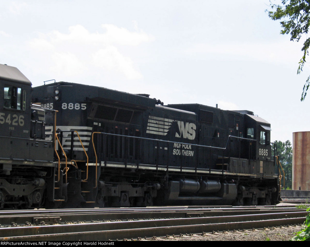 NS 8885